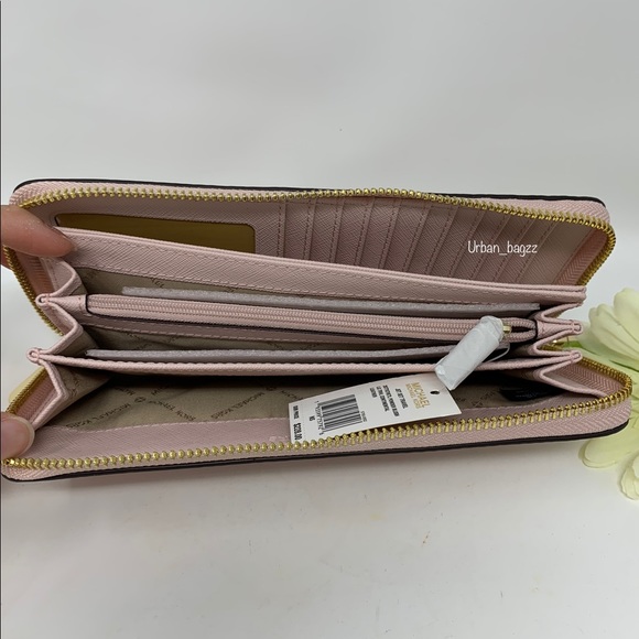 Michael Kors Kenly Large NS Tote And Wallet - Picture 8 of 11